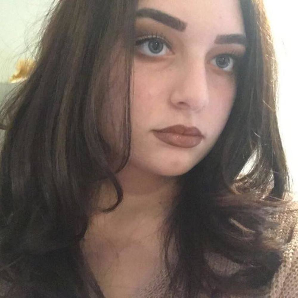 Meet your Posher, Julia